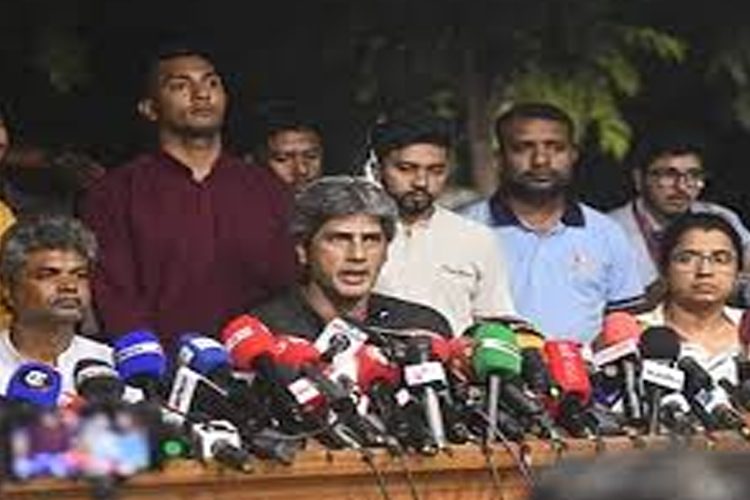 গণসংহতি আন্দোলনের প্রধান সমন্বয়কারী 
জোনায়েদ সাকি।