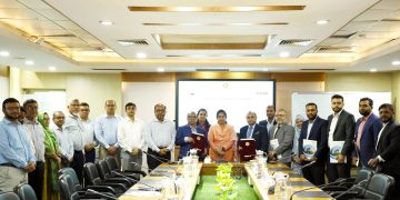 পদ্মা সেতুর সার্ভিস এরিয়ায় ৬.০৩ মেগাওয়াট সৌরবিদ্যুৎ স্থাপনে সেতু ভবনে চুক্তি স্বাক্ষর