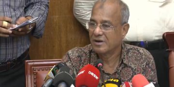 সাংবাদিক সম্মেলনে কথা বলেন স্বরাষ্ট্র উপদেষ্টা লেফটেন্যান্ট জেনারেল (অব.) মো. জাহাঙ্গীর আলম। ফাইল ছবি