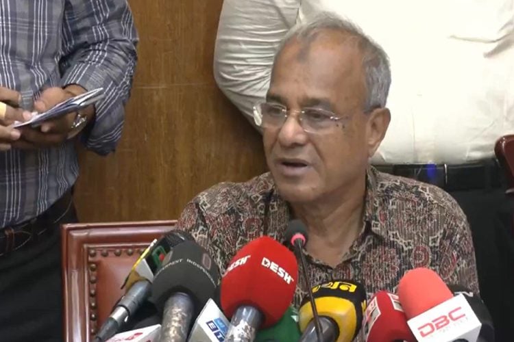 সাংবাদিক সম্মেলনে কথা বলেন স্বরাষ্ট্র উপদেষ্টা লেফটেন্যান্ট জেনারেল (অব.) মো. জাহাঙ্গীর আলম। ফাইল ছবি