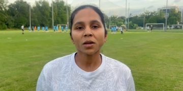 বাংলাদেশ নারী ফুটবল দলের ম্যানেজার মাহমুদা আক্তার