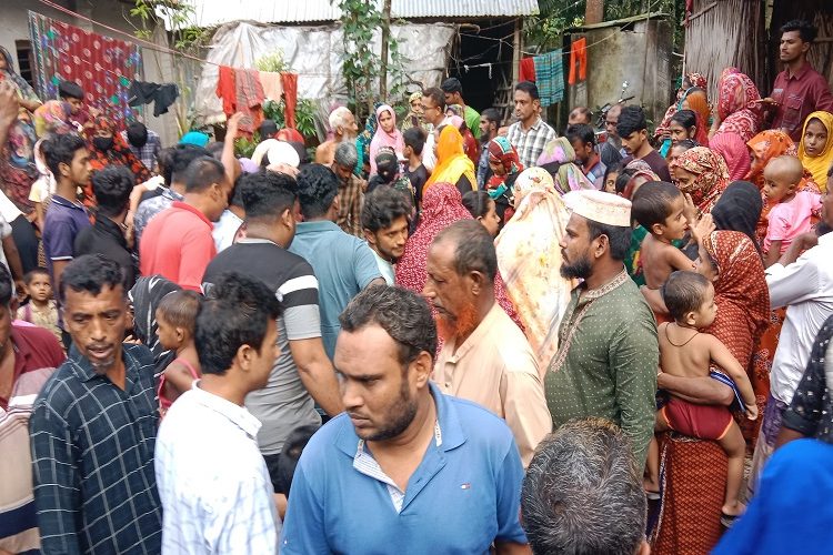 পনিতে ডুবে ৩ কন্যা শিশুর মৃত্যু