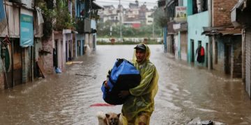 নেপালে ভারী বৃষ্টিপাতে আকস্মিক বন্যা