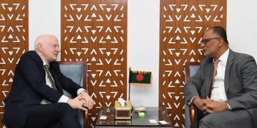 বাণিজ্য উপদেষ্টা শেখ বশিরউদ্দীন এর সাথে বাংলাদেশে জার্মানির নবনিযুক্ত রাষ্ট্রদূত ড. রুডিগার লোটজ এর বৈঠক