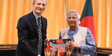 প্রধান উপদেষ্টা অধ্যাপক মুহাম্মদ ইউনূসের সঙ্গে সাক্ষাৎ করেন বিশ্ব খাদ্য কর্মসূচির (ডব্লিউএফপি) ভারপ্রাপ্ত নির্বাহী পরিচালক কার্ল স্কাউ