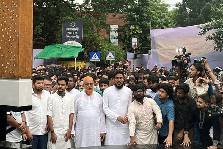 বাংলাদেশ প্রকৌশল বিশ্ববিদ্যালয়ের (বুয়েট) ছাত্র আবরার ফাহাদ স্মৃতি স্মরণে আগ্রাসনবিরোধী ‘আট স্তম্ভ’ উদ্বোধন