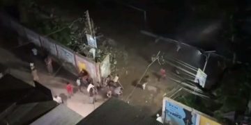 রাতের আঁধারে দু’দল গ্রামবাসীর সংঘর্ষ