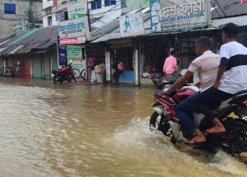 মুহুরী নদীর পানি বেড়ে ফেনীর নিম্নাঞ্চল প্লাবিত