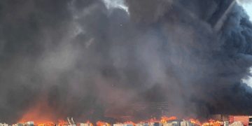 কার্গো ভিলেজে আগুন