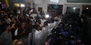 মালদ্বীপে পুলিশের সাথে বিক্ষোভকারীদের সংঘর্ষ
