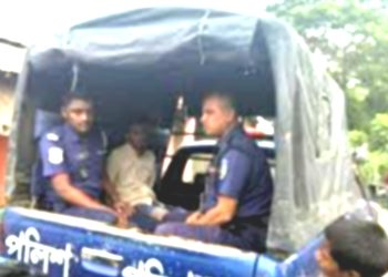 অভিযুক্ত ছেলে আটক