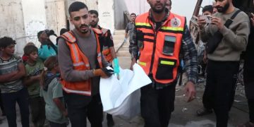 গাজায় যুদ্ধবিরতি লঙ্ঘন করে ইসরায়েলি হামলা। ছবি: সংগৃহীত