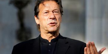 পাকিস্তানের প্রাক্তন প্রধানমন্ত্রী ইমরান খান। ছবি: সংগৃহীত
