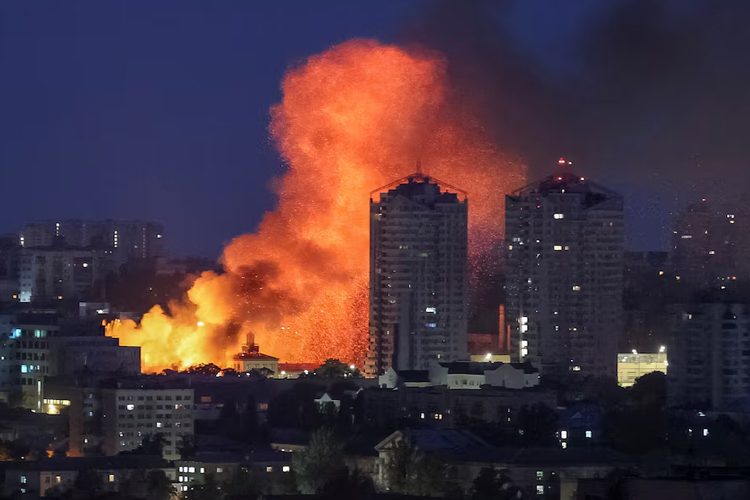 ইউক্রেনে রাশিয়ার ব্যাপক হামলা