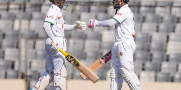 মুশফিকুর রহিম ও মুমিনুল হক