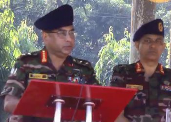 জয়পুরহাট গার্লস ক্যাডেট কলেজে সেনাপ্রধান জেনারেল ওয়াকার-উজ-জামান। ছবি: ভিডিও থেকে নেওয়া