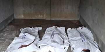 গাইবান্ধায় গরুচোর সন্দেহে তিনজনকে পিটিয়ে হত্যা