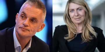 বিবিসির মহাপরিচালক টিম ডেভি ও বার্তা প্রধান ডেবোরাহ টারনেসের পদত্যাগ