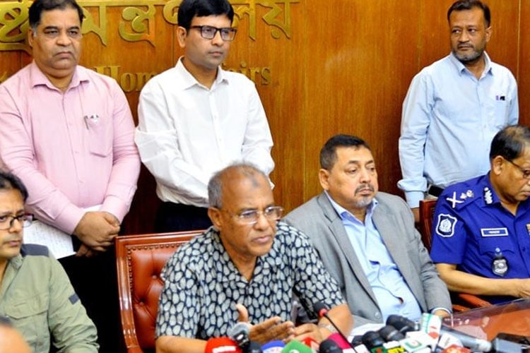 স্বরাষ্ট্র উপদেষ্টা লেফটেন্যান্ট জেনারেল (অব.) মো. জাহাঙ্গীর আলম চৌধুরী