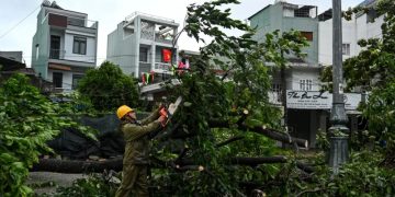 টাইফুন কালমায়েগির তাণ্ডব