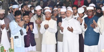 ওসমান হাদির কবর জিয়ারত করলেন জামায়াতে ইসলামীর আমির