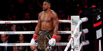 হেভিওয়েট বক্সার অ্যান্থনি জসুয়া