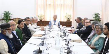 যমুনায় উপদেষ্টা পরিষদের বিশেষ বৈঠক। ছবি: প্রধান উপদেষ্টার কার্যালয়