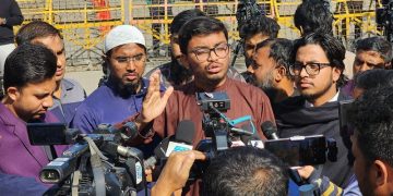 আগামী ৬ ঘণ্টার মধ্যে হাদির ওপর হামলাকারীদের গ্রেফতারের দাবি ফাহিম ফারুকির