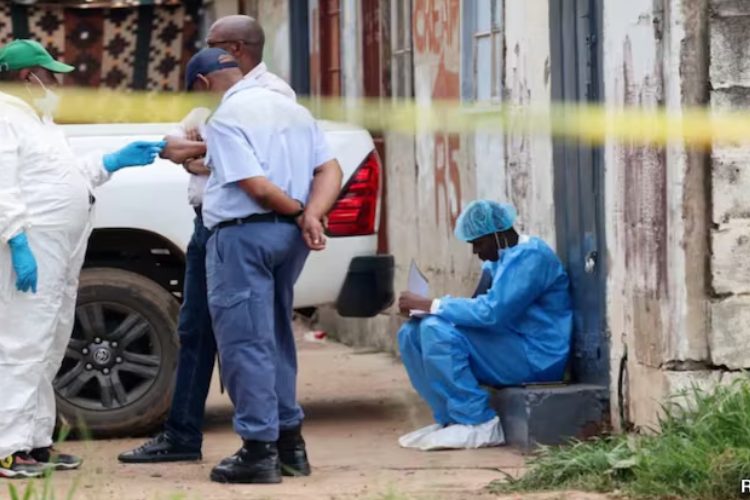 সাউথ আফ্রিকায় বন্দুকধারীদের হামলা। ছবি: সংগৃহীত