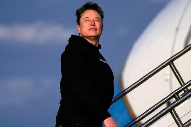 বিশ্বে প্রথম ব্যক্তি হিসেবে ইলন মাস্কের সম্পদ ৭০০ বিলিয়ন ডলার ছাড়াল