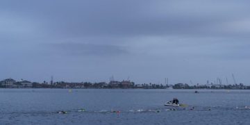 মার্কিন উপকূলে মেক্সিকান নৌবাহিনীর বিমান বিধ্বস্ত