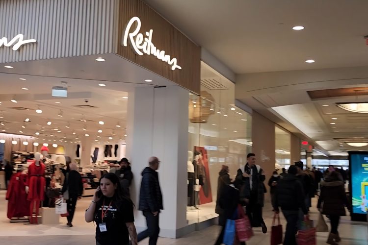 ছবি: কানাডার প্রতিনিধি