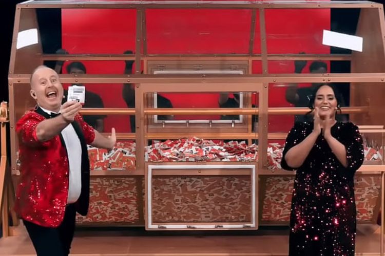 আমিরাতে ৬৭ লাখ টাকার লটারি জিতলেন দুই বাংলাদেশি