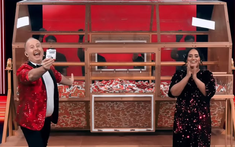 আমিরাতে ৬৭ লাখ টাকার লটারি জিতলেন দুই বাংলাদেশি