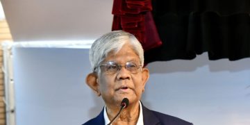 ছবি: অর্থ উপদেষ্টা ড. সালেহউদ্দিন আহমেদ (সংগৃহীত)