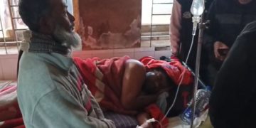 বিএনপি নেতার ঘরে তালা দিয়ে পেট্রোল ঢেলে অগ্নিসংযোগ