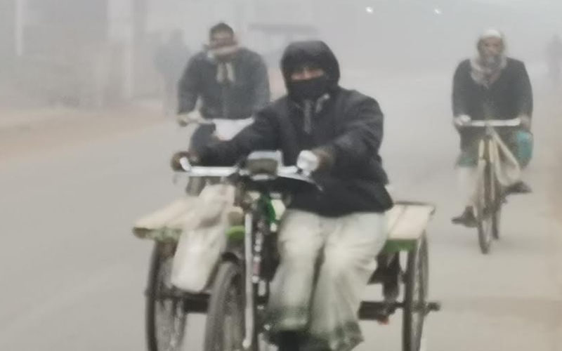 দিনাজপুরে তীব্র শীতে জনজীবন বিপর্যস্ত