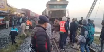 আসামে রাজধানী এক্সপ্রেস লাইনচ্যুত, ট্রেনের ধাক্কায় নিহত ৭ হাতি