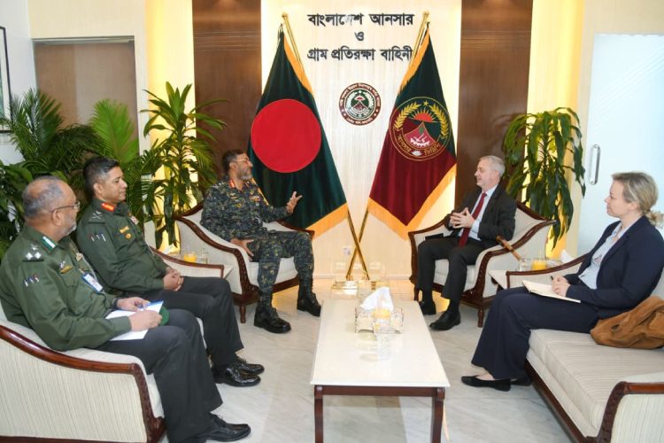 নির্বাচনী প্রস্তুতিতে আনসার-ভিডিপি মহাপরিচালকের সঙ্গে ইইউ রাষ্ট্রদূতের বৈঠক
