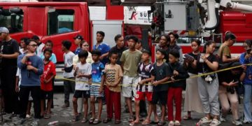 জাকার্তায় সাততলা ভবনে ভয়াবহ অগ্নিকাণ্ড