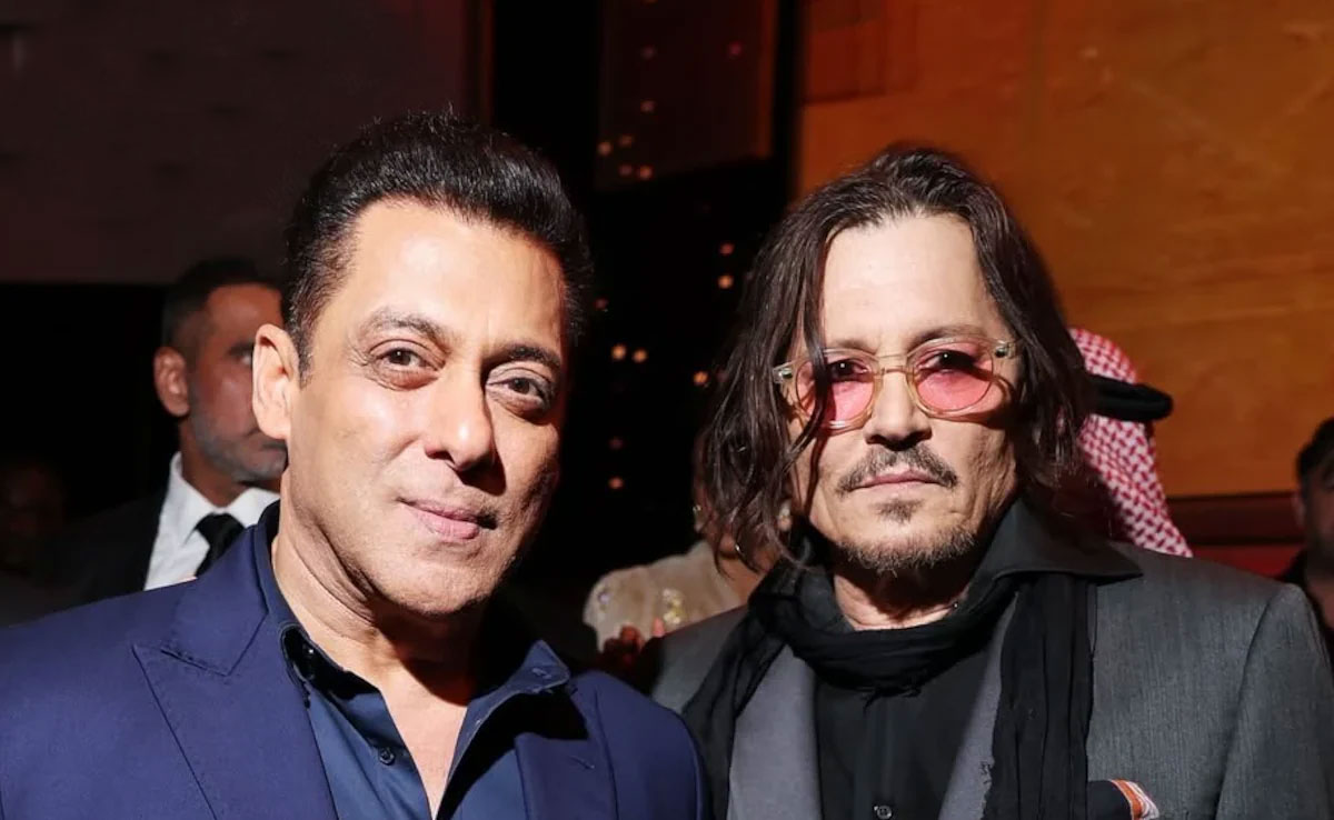 ক্যাপ্টেন জ্যাক স্প্যারোর সঙ্গে কী করছেন ভাইজান?