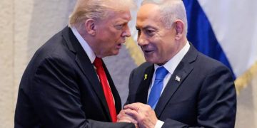 ইসরায়েলি প্রধানমন্ত্রী নেতানিয়াহু ও যুক্তরাষ্ট্রের প্রেসিডন্ট ডোনাল্ড ট্রাম্প