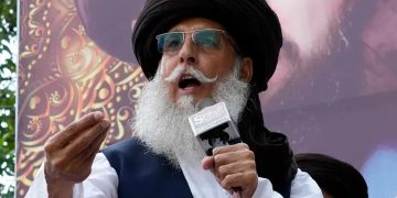 পাকিস্তানে নিষিদ্ধ সংগঠনের জ্যেষ্ঠ নেতাকে ৩৫ বছরের বেশি কারাদণ্ড