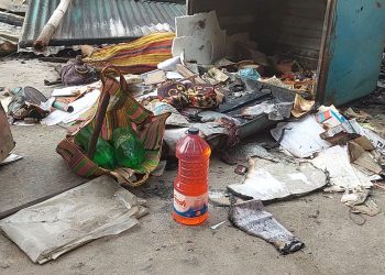 পেট্রোল বোমায় অগ্নিকাণ্ড। ছবি: সংগৃহীত