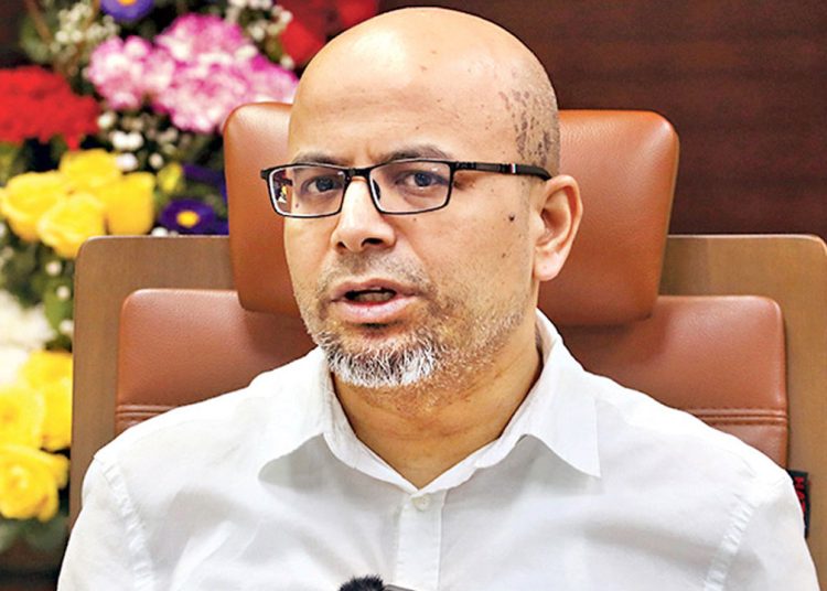 প্রধান উপদেষ্টার ডাক, টেলিযোগাযোগ ও তথ্যপ্রযুক্তি বিষয়ক বিশেষ সহকারী ও লেখক ফাইজ তাইয়েব আহমেদ। ছবি: সংগৃহীত