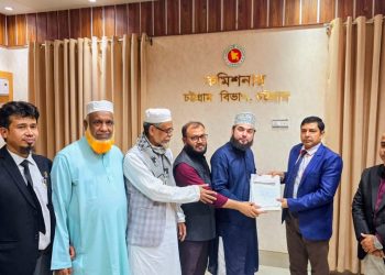 চট্টগ্রাম-৮ আসনে হাসান আজহারীর মনোনয়ন বৈধ ঘোষণা। ছবি: প্রতিনিধি