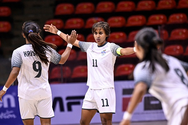 সাফ ফুটসালের প্রথম আসরেই চ্যাম্পিয়ন বাংলাদেশ