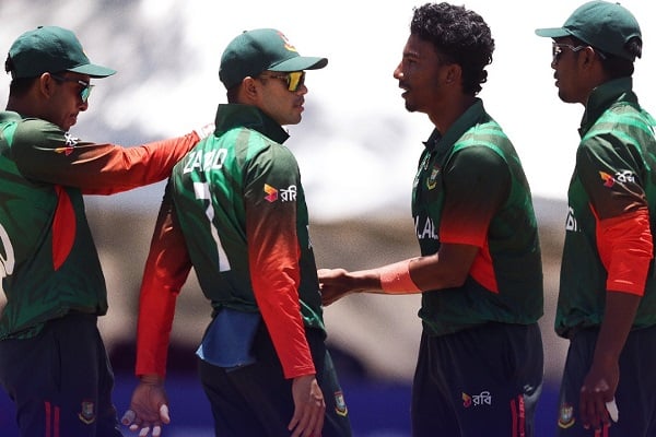 বিশ্বকাপ: যুক্তরাষ্ট্রকে হারিয়ে সুপার সিক্সে বাংলাদেশ