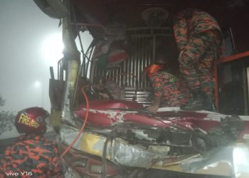 ঢাকা-মাওয়া এক্সপ্রেসওয়েতে ৫ স্থানে বাস-ট্রাকসহ গাড়ির সংঘর্ষ