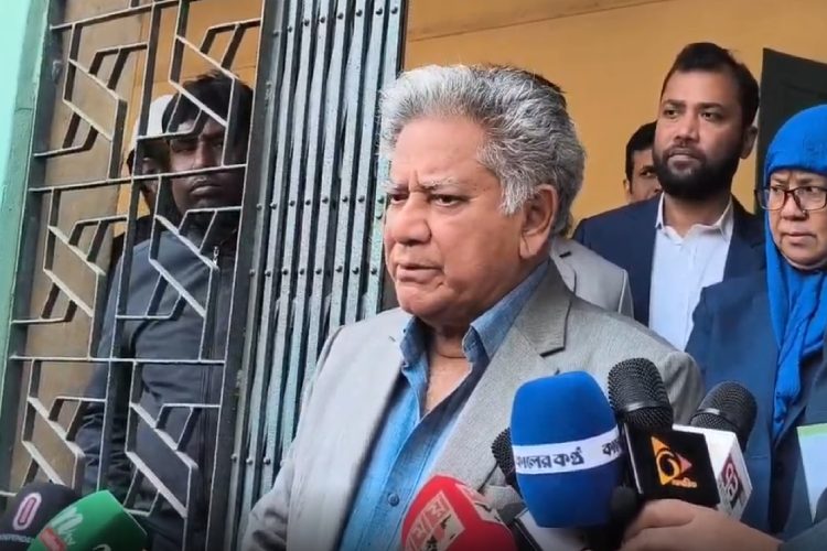 নৌপরিবহন এবং শ্রম ও কর্মসংস্থান উপদেষ্টা ব্রিগেডিয়ার জেনারেল (অব.) ড. এম সাখাওয়াত হোসেন, প্রতিনিধির পাঠানো ছবি।